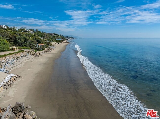 Building Photo - 28036 Sea Ln Dr