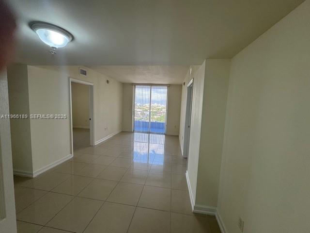 Building Photo - 420 SW 12th Ave