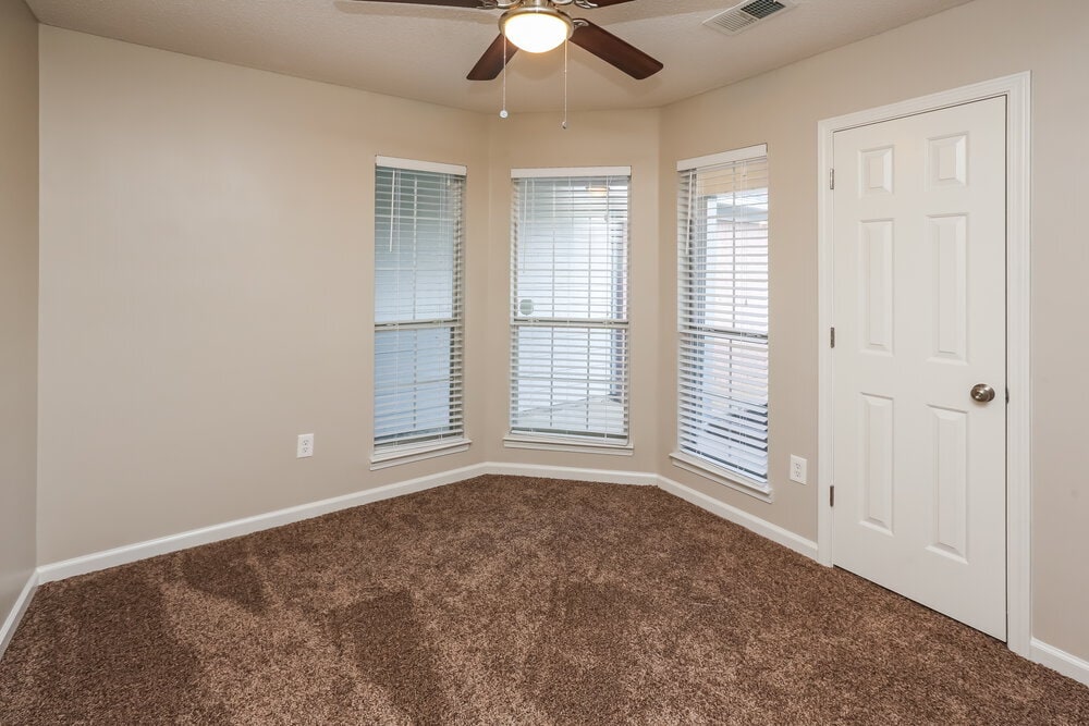 Building Photo - 6205 Morgan Manor Cove