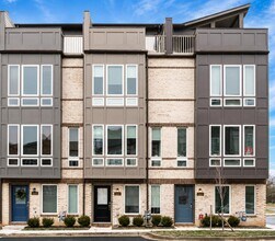 Building Photo - 1551 Holland Park Ln