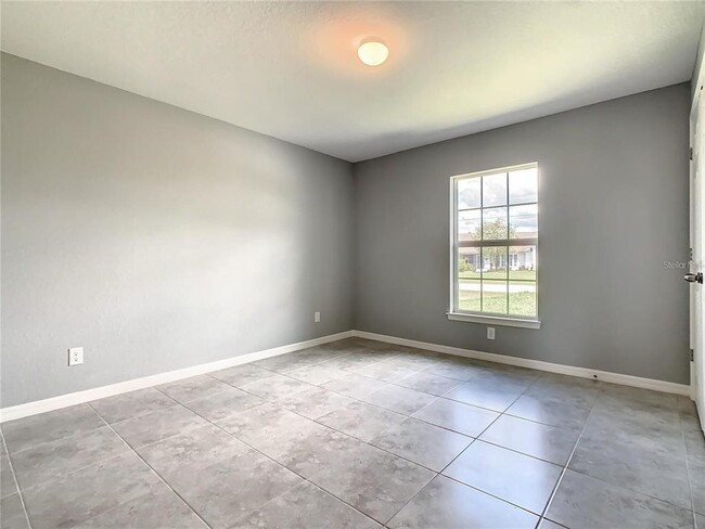 Building Photo - 27307 Tierra Del Fuego Cir
