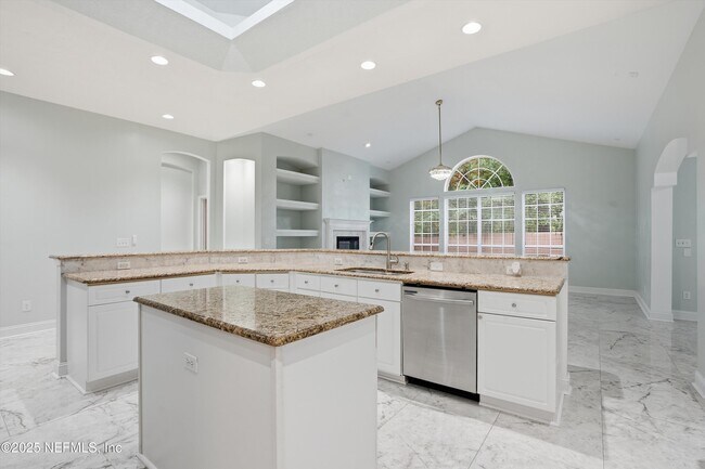 Building Photo - 2810 Sweetholly Dr