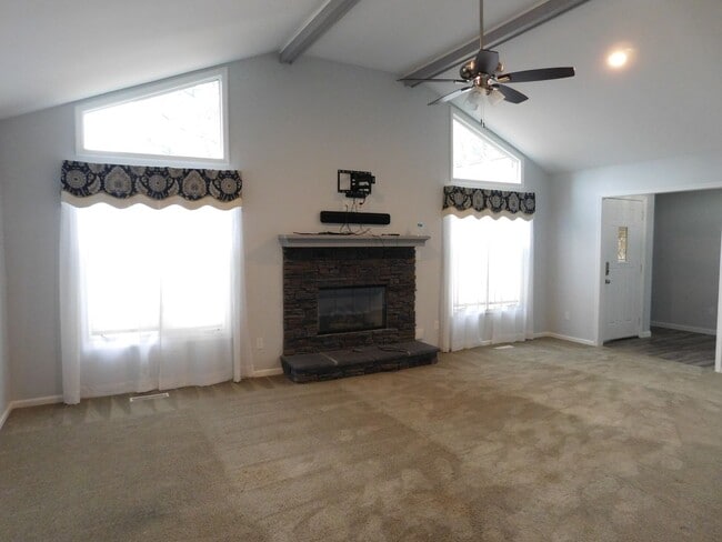 Building Photo - 103 Boatswain Dr