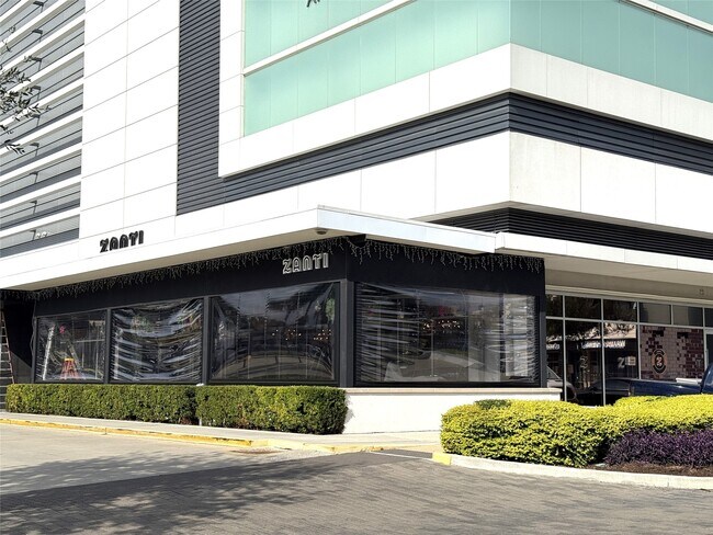 Building Photo - 1963 Peden St