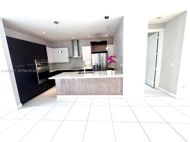 Building Photo - 6458 NW 103rd Psge