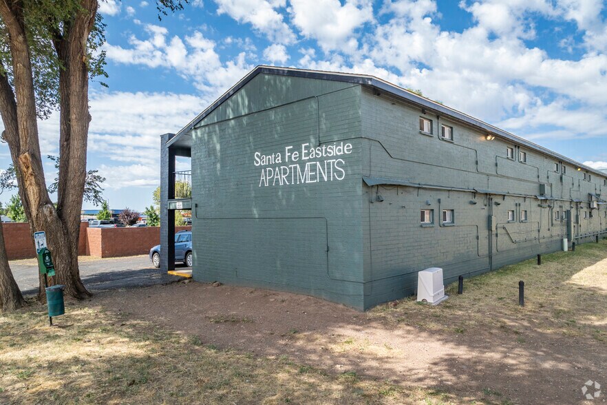 Building Photo - Santa Fe