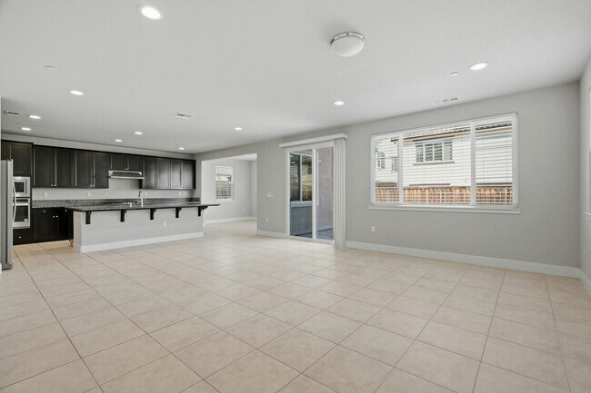Building Photo - 75 W Pasqua Ct