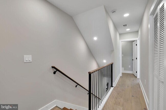 Building Photo - 5333 5th St NW
