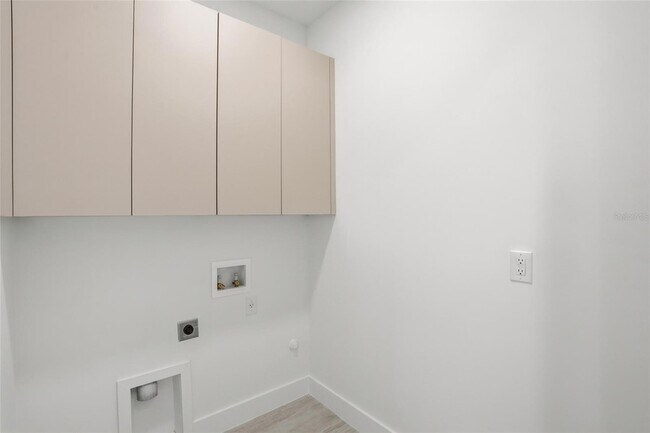 Building Photo - 9402 Arrid Cir