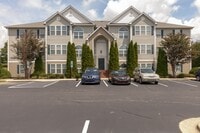 Building Photo - Cozy Greensboro 2 Bedroom 2 Bathroom Condo