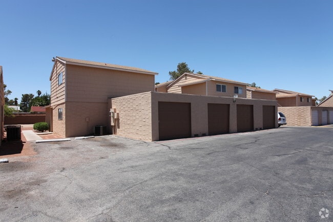 Primary Photo - Parkway Villas Condominium