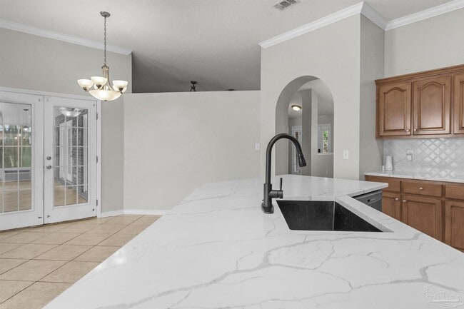 Building Photo - 2491 Parkridge Dr