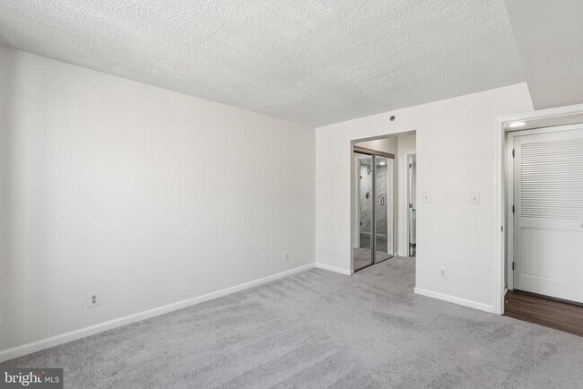 Building Photo - 1200 Braddock Pl