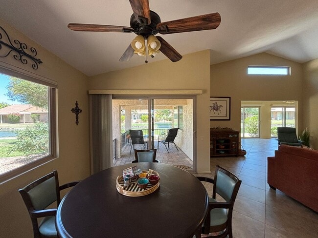 Building Photo - 421 Leisure World