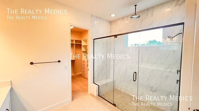 Building Photo - 1440 Nandina Cir