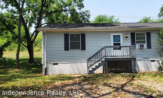 Primary Photo - 2 br, 1 bath House - 89 Toll House Rd