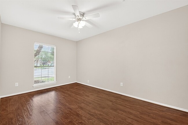 Building Photo - 1646 Martin Lake Dr