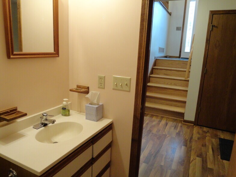 Building Photo - 503 24th Street SW