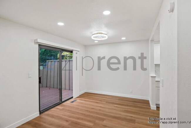 Building Photo - 1260 Sierra Village Pl