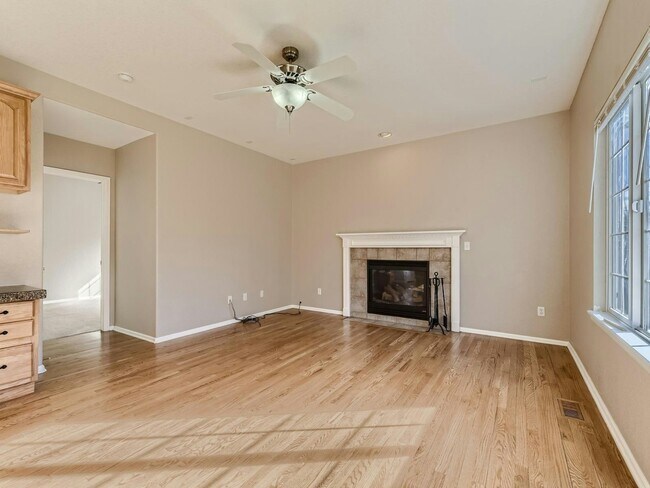 Building Photo - 4871 S Lisbon Way
