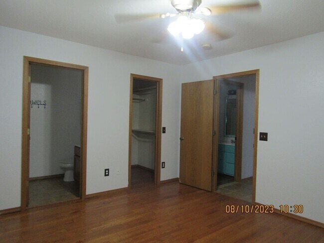 Building Photo - PETS ARE NEGOTIABLE WITH OWNER APPROVAL $225.00 off 1st full  month's rent