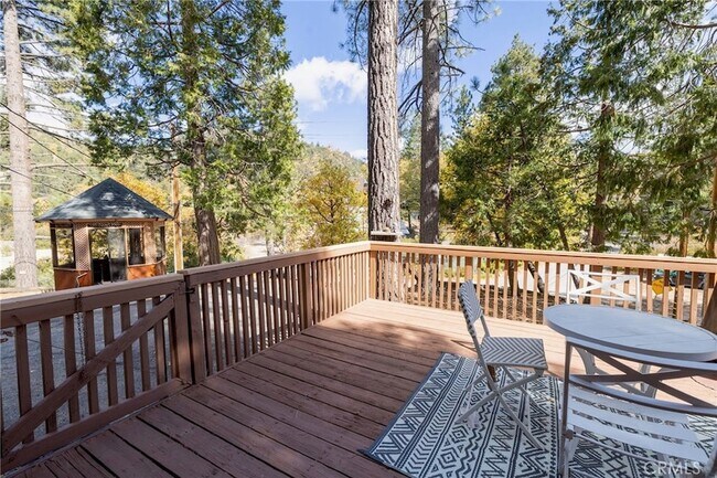 Building Photo - 2242 Deep Creek Dr