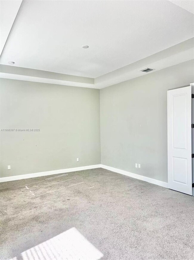 Building Photo - 14982 RedCove Pl