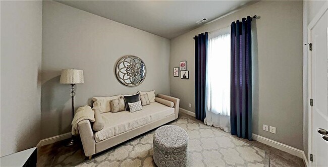 Building Photo - 4703 SW Lilly St