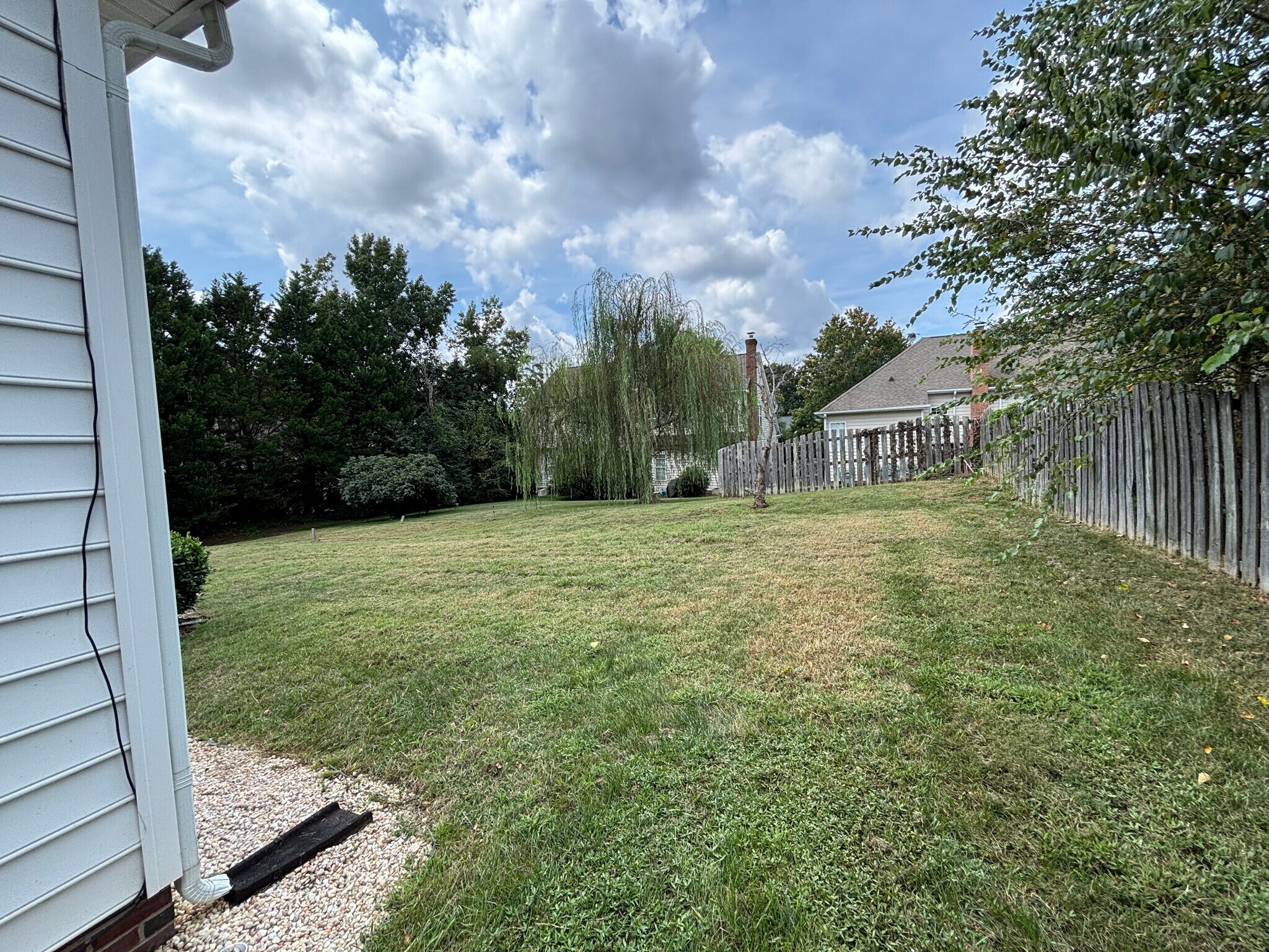 Building Photo - 15938 Wayland Dr