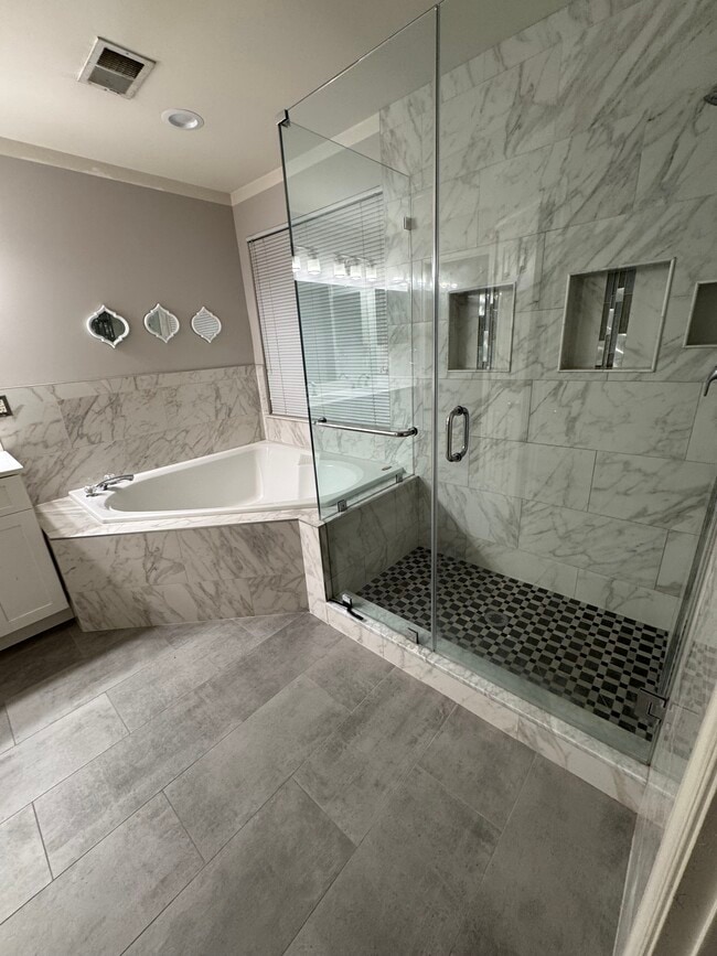 Building Photo - 45812 Matador Terrace