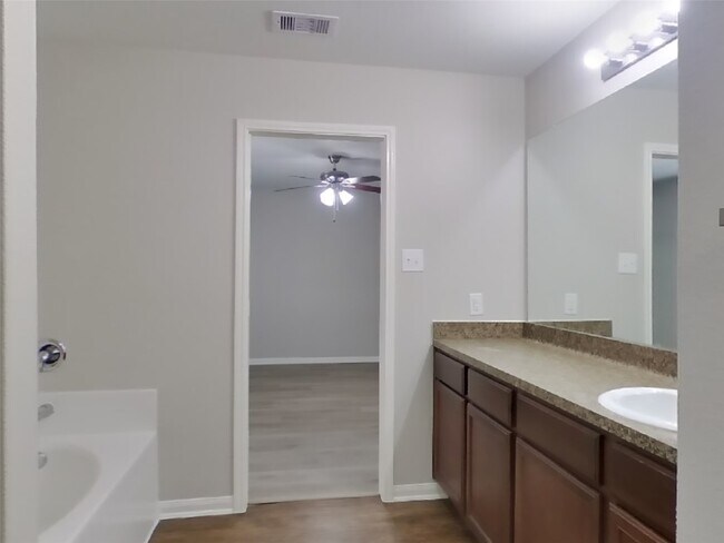 Building Photo - 2417 Regatta Ln