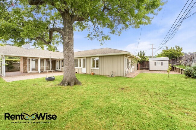 Building Photo - 536 W Hillsdale Blvd