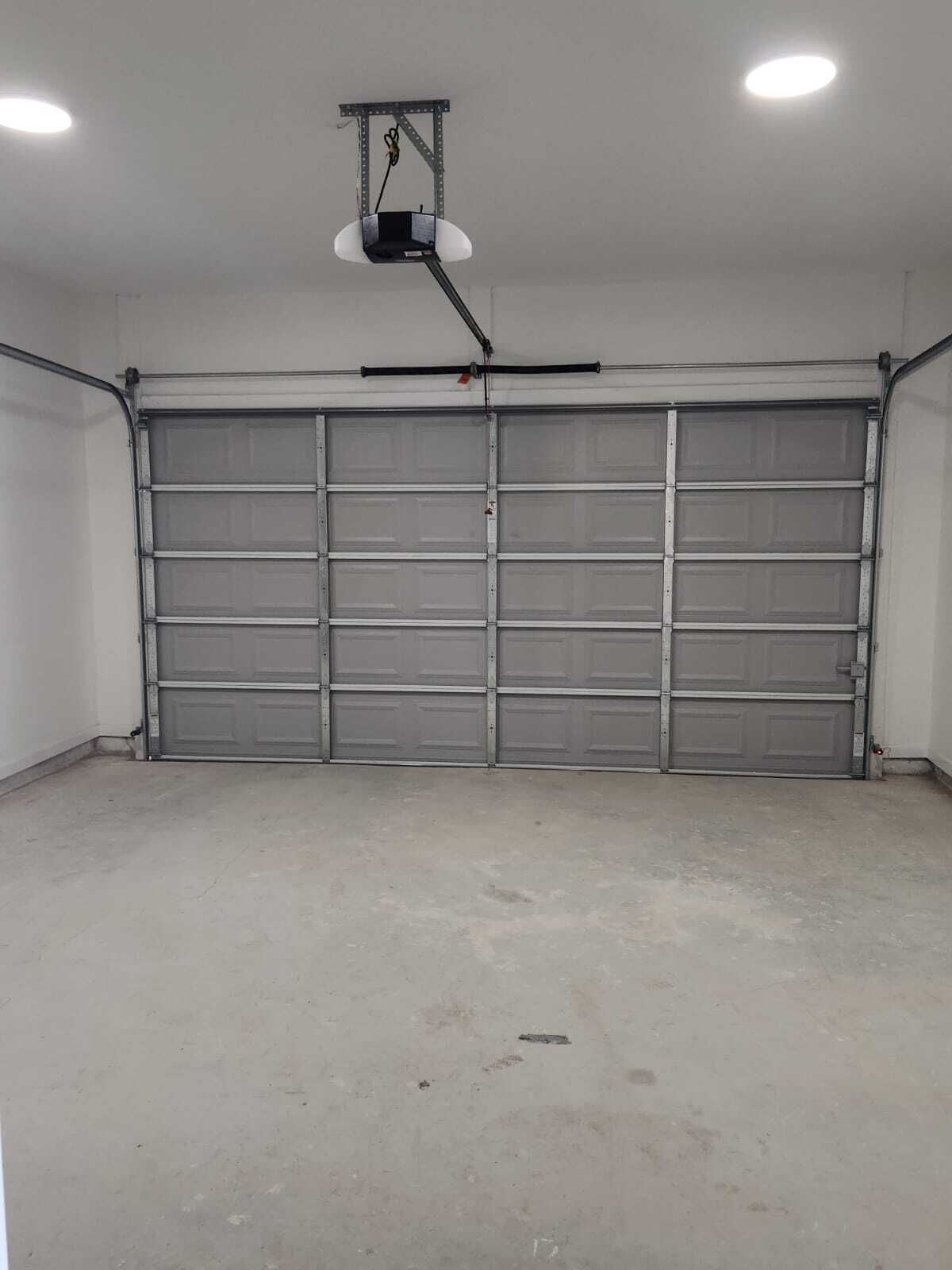 Building Photo - 2716 Kerria Ave