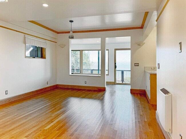 Building Photo - 517 Golden Gate Ave