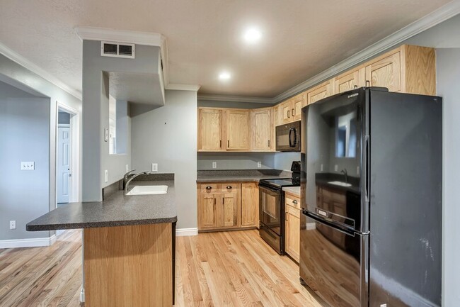 Building Photo - 151 S 1050 W