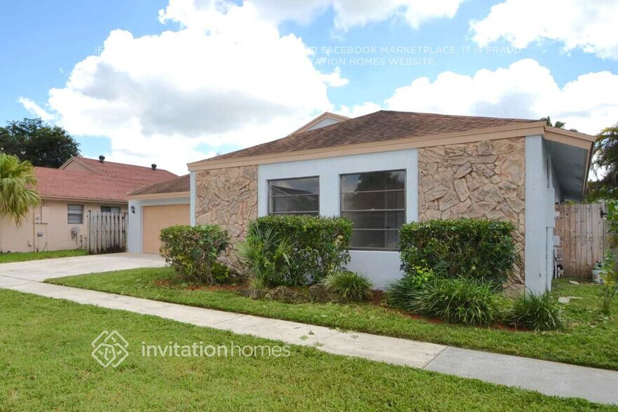 Building Photo - 11414 Whisper Lake Way