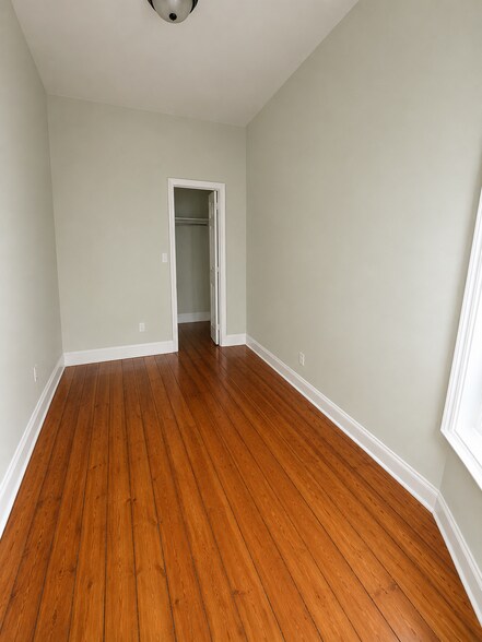 Master Bedroom - 1508 N Artesian Ave