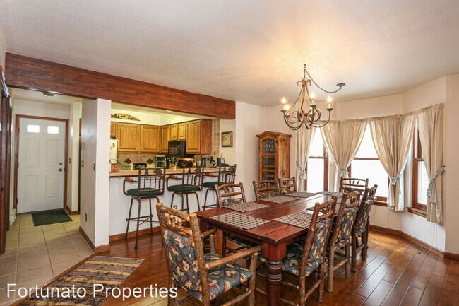 Building Photo - 3 br, 3 bath House - 304 S French St Unit F