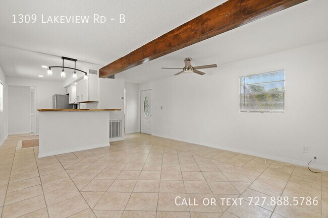 Building Photo - 1309 Lakeview Rd