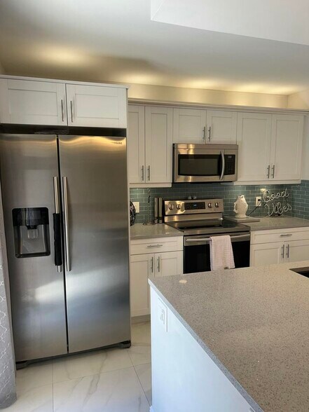 Building Photo - 2101 21st Ln