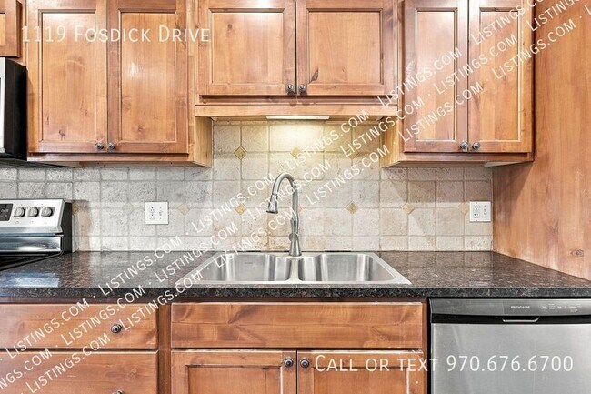 Building Photo - 1119 Fosdick Dr