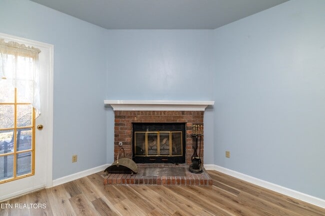 Building Photo - 136 Durwood Rd