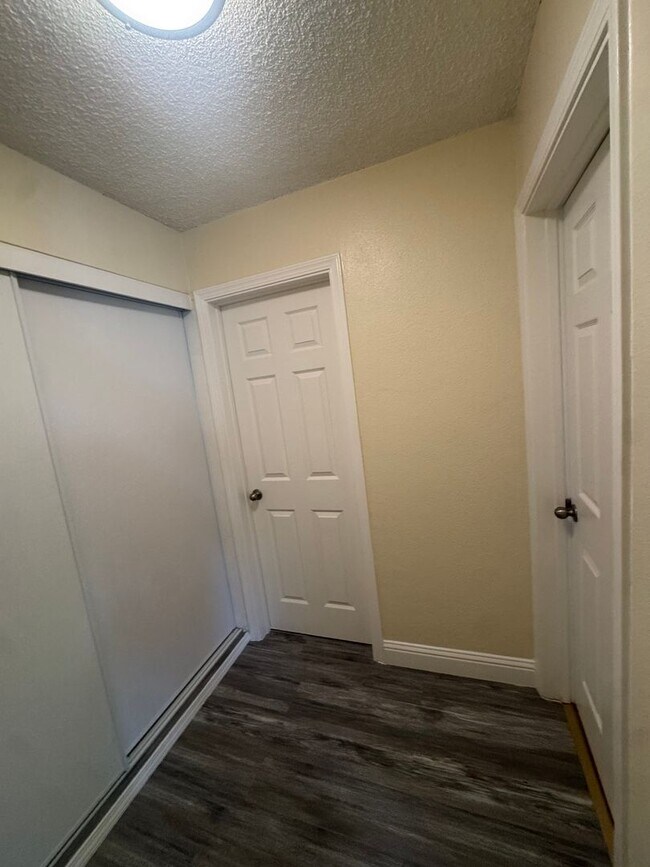 Building Photo - Welcome to SkyView Villa & Somerset Apartm...
