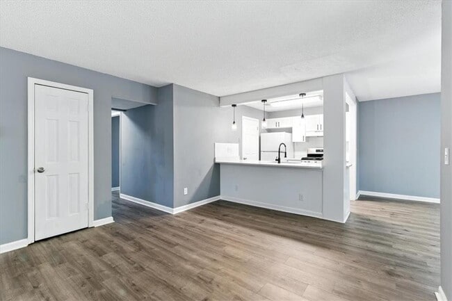 Building Photo - 3009 Hawthorne Pl