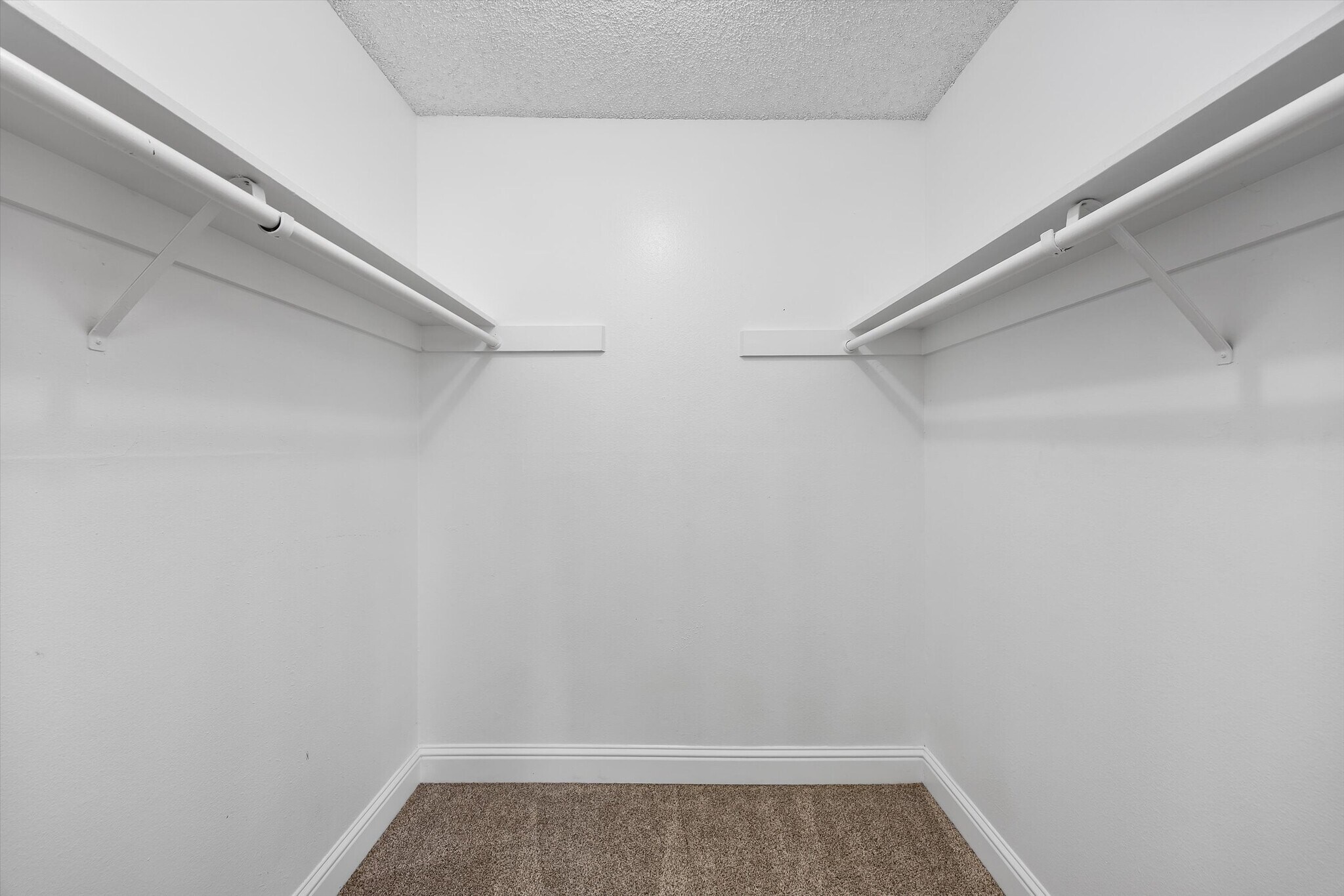 Building Photo - 4700 Nordic Dr