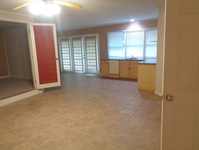 Building Photo - 417 Cobbs Creek Rd