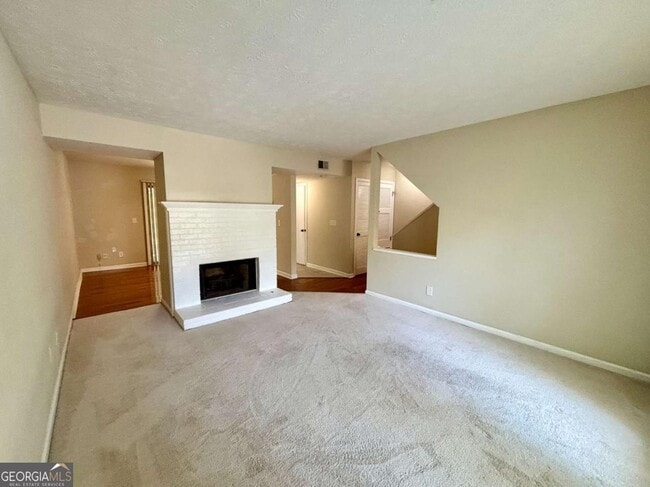 Building Photo - 666 Stratford Green Way