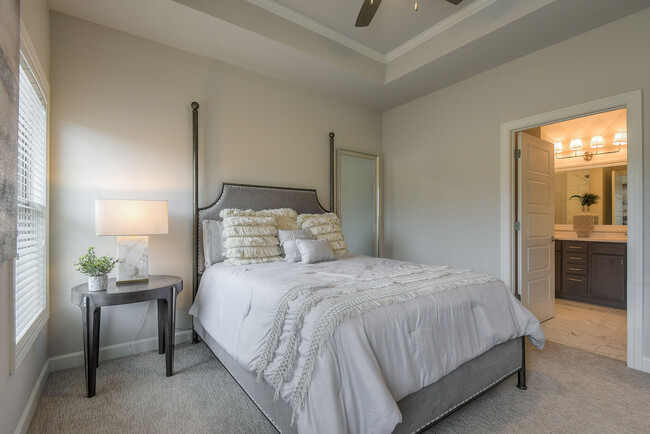 Mater Bedroom - 9727 Montclaire Dr