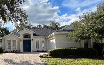 Building Photo - Retreat at Wekiva Gated Home with 3 Bedroo...