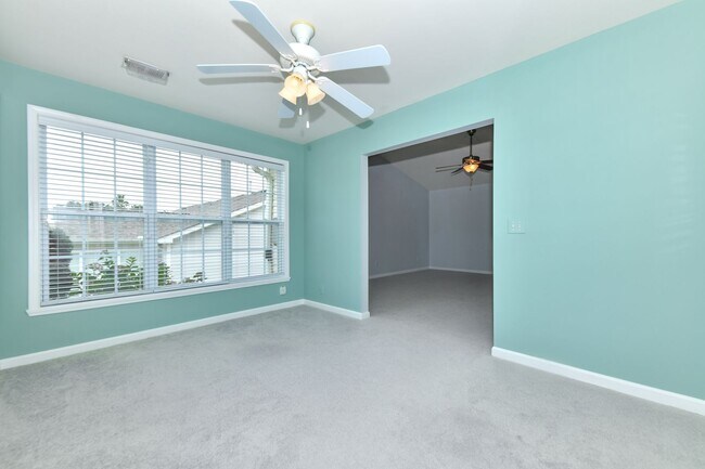 Building Photo - Nice and clean townhome in Colfax